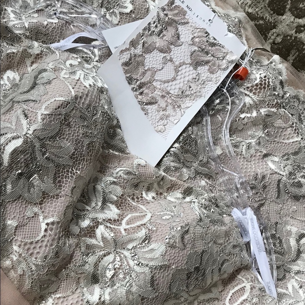 Ladies mother of the bride dress - Picture 2 of 6